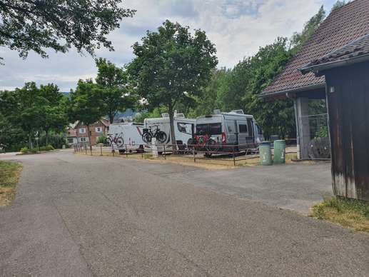 Einem Ort wurde ein Foto hinzugefügt