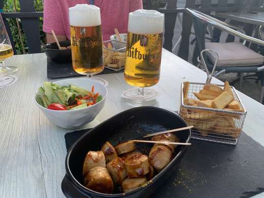 Einem Ort wurde ein Foto hinzugefügt