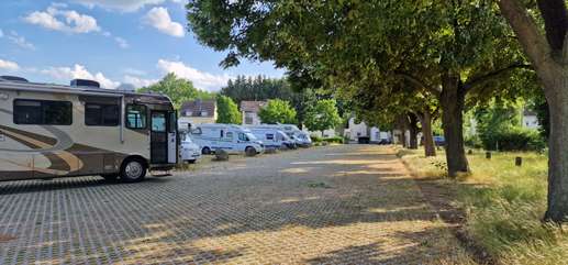 Einem Ort wurde ein Foto hinzugefügt