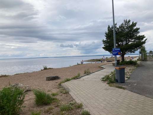 Added a photo to a location