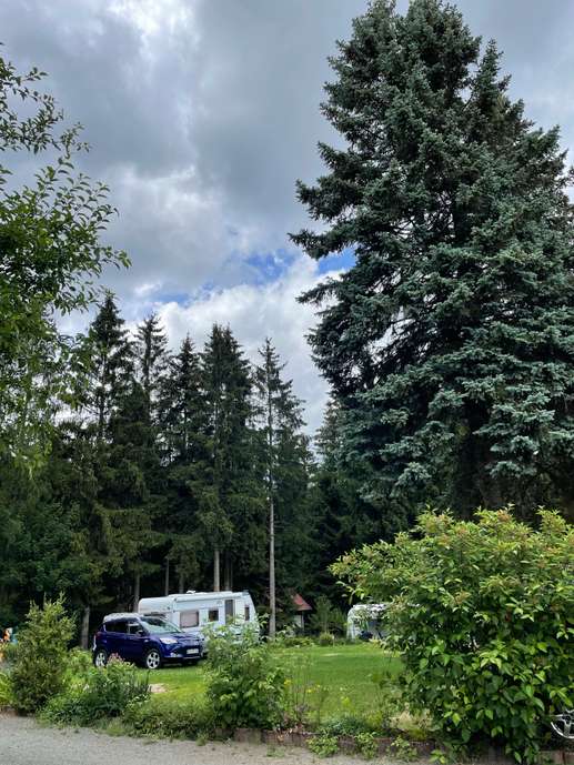 Einem Ort wurde ein Foto hinzugefügt