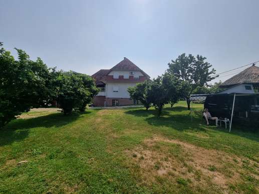 Added a photo to a location