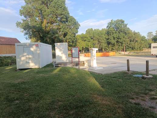 Added a photo to a location