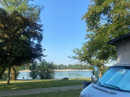 Added a photo to a location