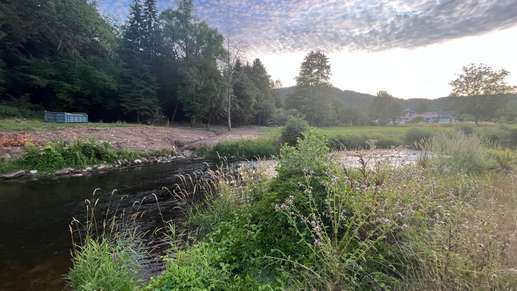 Added a photo to a location