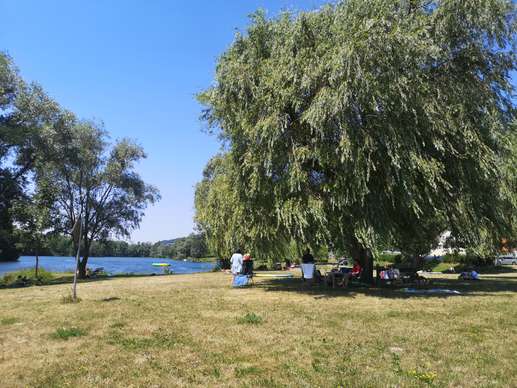 Added a photo to a location