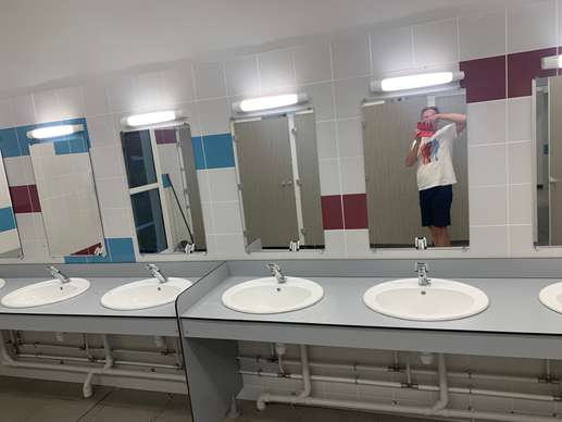 Einem Ort wurde ein Foto hinzugefügt