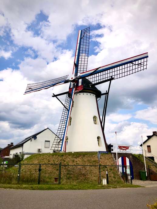 Einem Ort wurde ein Foto hinzugefügt