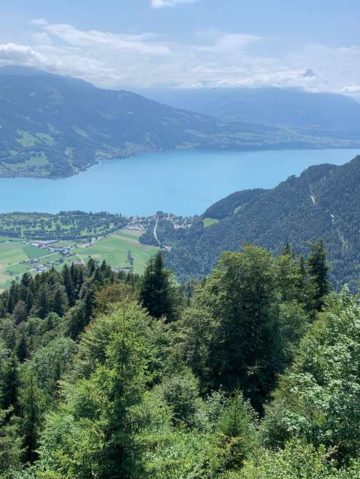 Einem Ort wurde ein Foto hinzugefügt