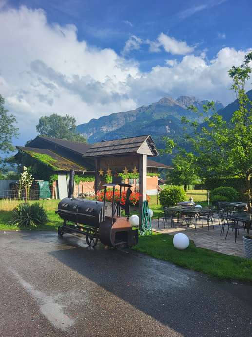 Einem Ort wurde ein Foto hinzugefügt