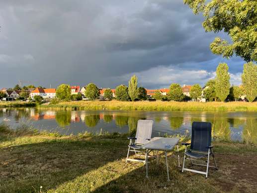 Einem Ort wurde ein Foto hinzugefügt