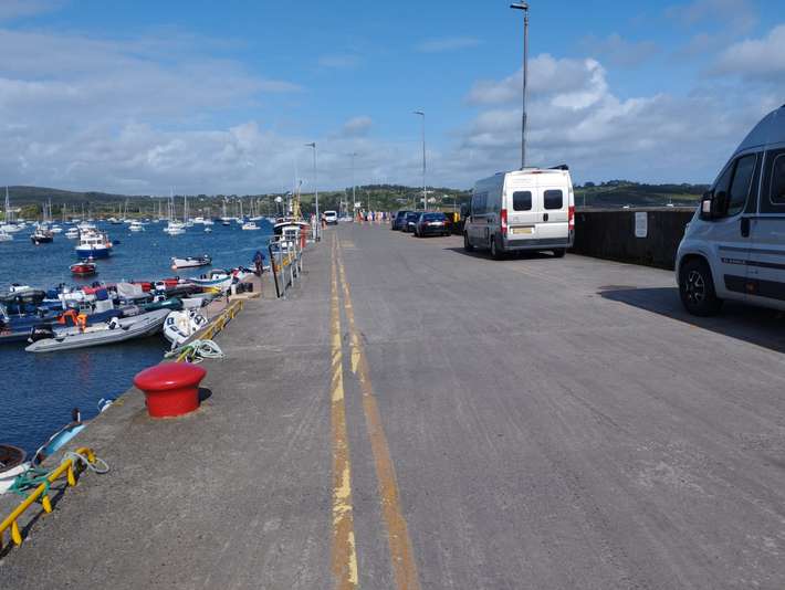 Parking Schull Pier
