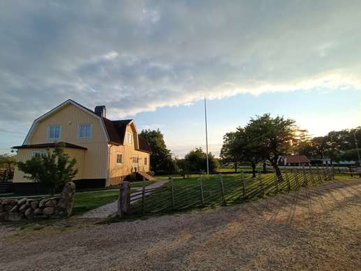 Added a photo to a location