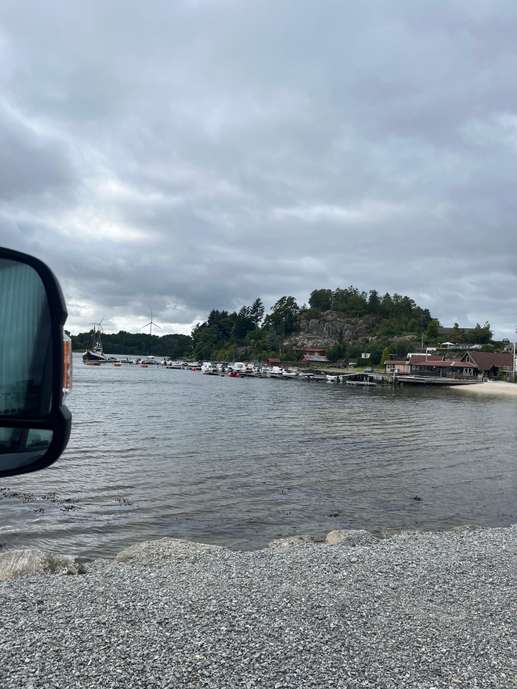 Einem Ort wurde ein Foto hinzugefügt
