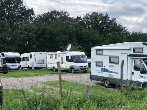 Einem Ort wurde ein Foto hinzugefügt