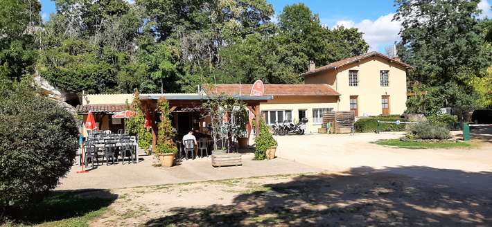 Camping des Grottes