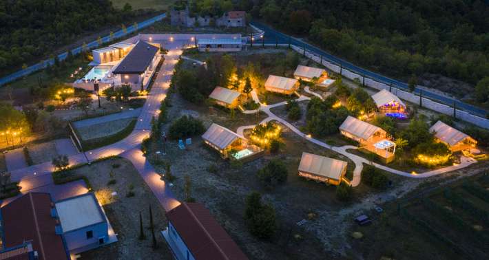 Floria Glamping Garden