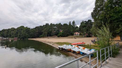 Added a photo to a location