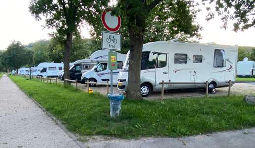 Einem Ort wurde ein Foto hinzugefügt
