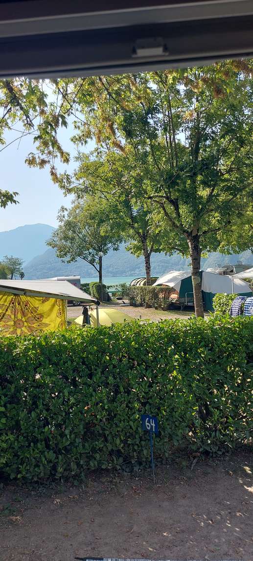 Einem Ort wurde ein Foto hinzugefügt
