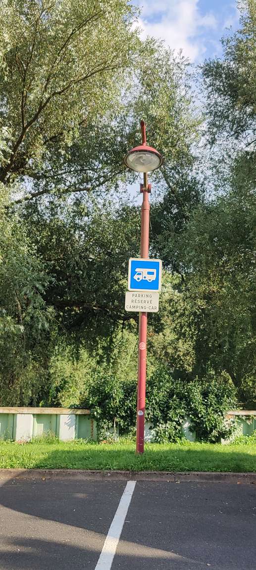 Einem Ort wurde ein Foto hinzugefügt
