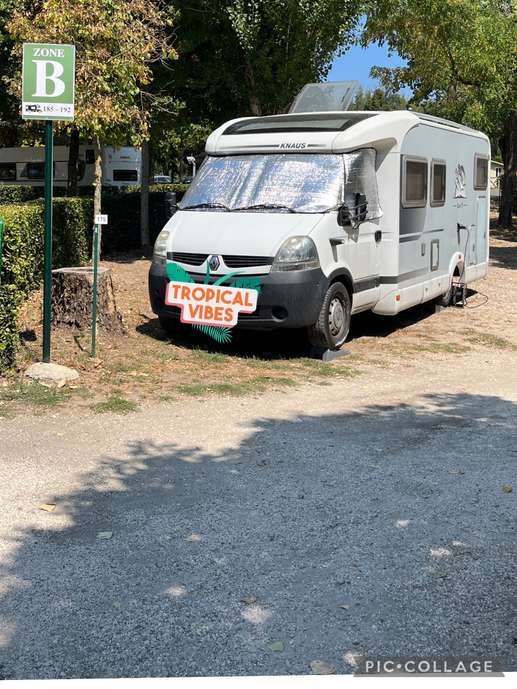Einem Ort wurde ein Foto hinzugefügt