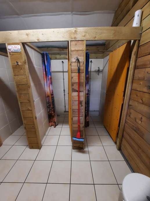 Einem Ort wurde ein Foto hinzugefügt