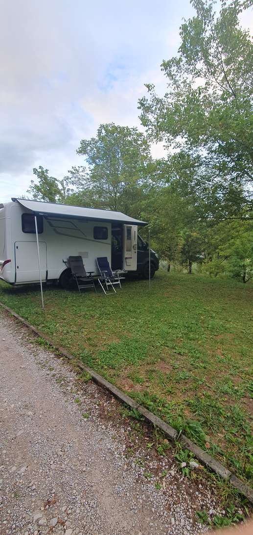 Einem Ort wurde ein Foto hinzugefügt