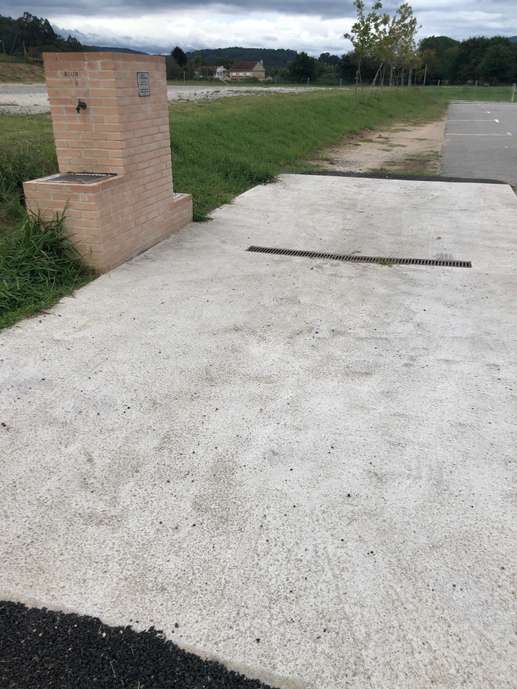 Einem Ort wurde ein Foto hinzugefügt