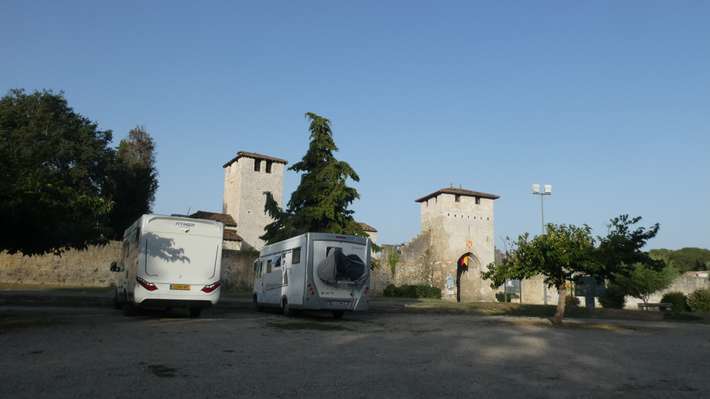 Aire de camping-cars