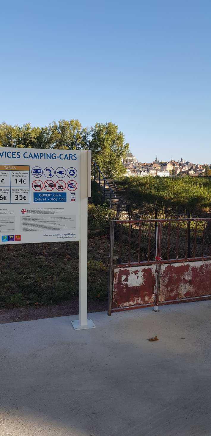 Aire camping-cars de Nevers - Aquadis Loisirs