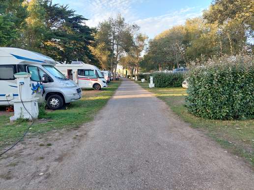 Einem Ort wurde ein Foto hinzugefügt