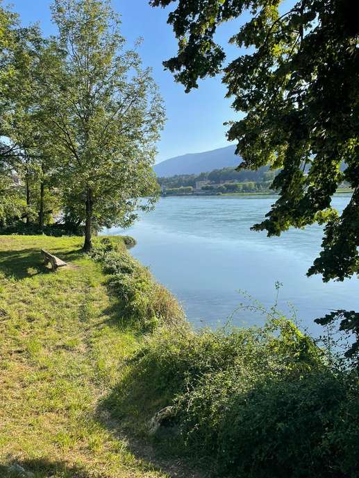 Added a photo to a location