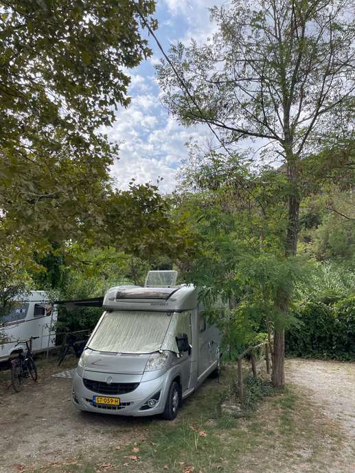 Een foto toegevoegd aan een locatie