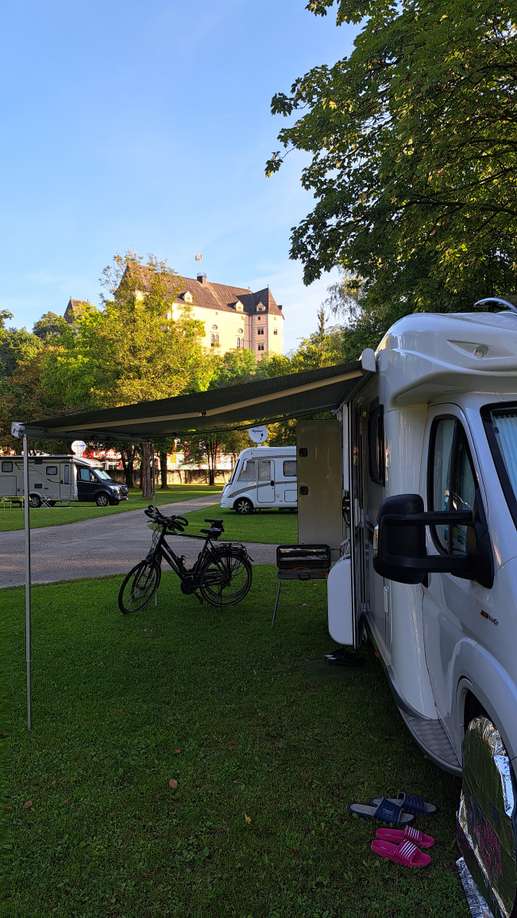 Einem Ort wurde ein Foto hinzugefügt