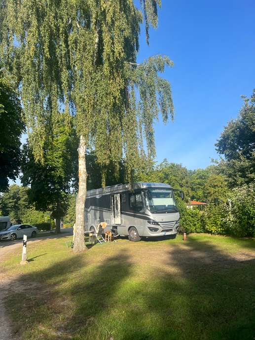 Einem Ort wurde ein Foto hinzugefügt