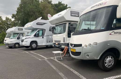 Einem Ort wurde ein Foto hinzugefügt