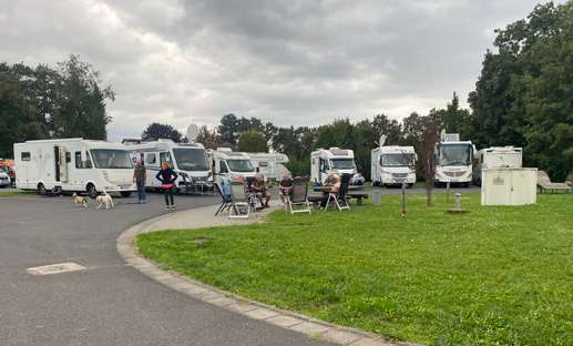 Einem Ort wurde ein Foto hinzugefügt