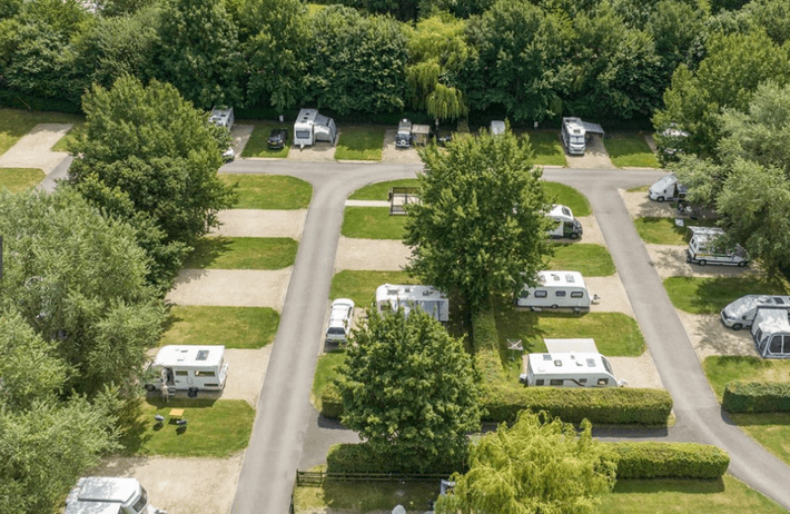 Devizes - Camping and Caravanning Club Site