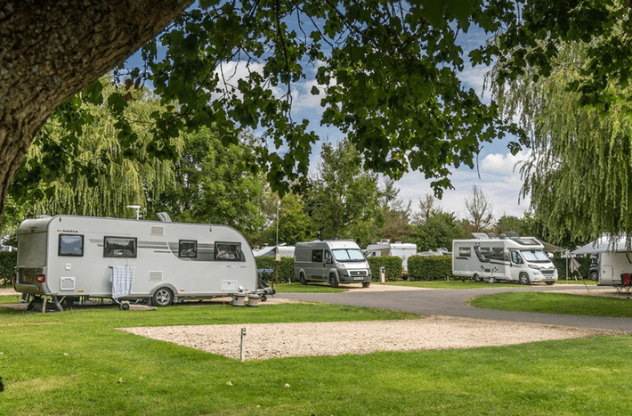 Devizes - Camping and Caravanning Club Site