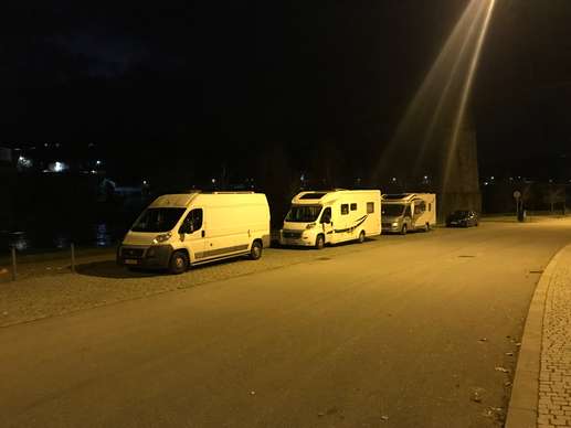 Einem Ort wurde ein Foto hinzugefügt