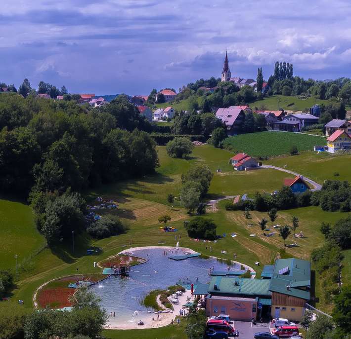 Stellplatz Naturschwimmbad