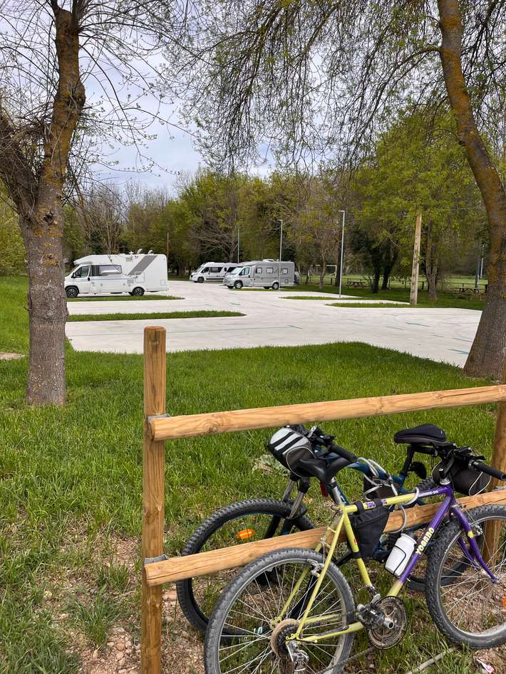 Área de autocaravanas de Castañares de Rioja