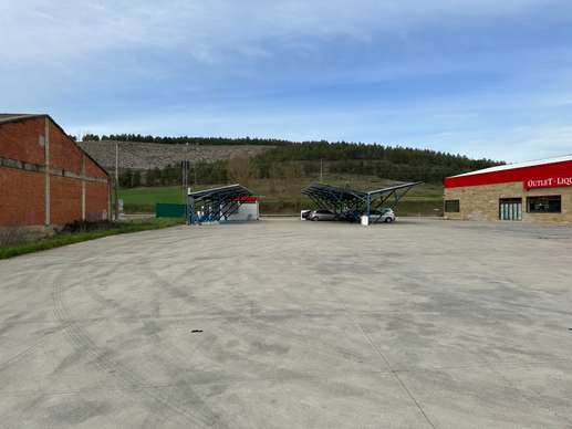 Added a photo to a location
