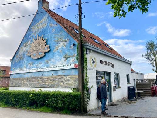 Een foto toegevoegd aan een locatie