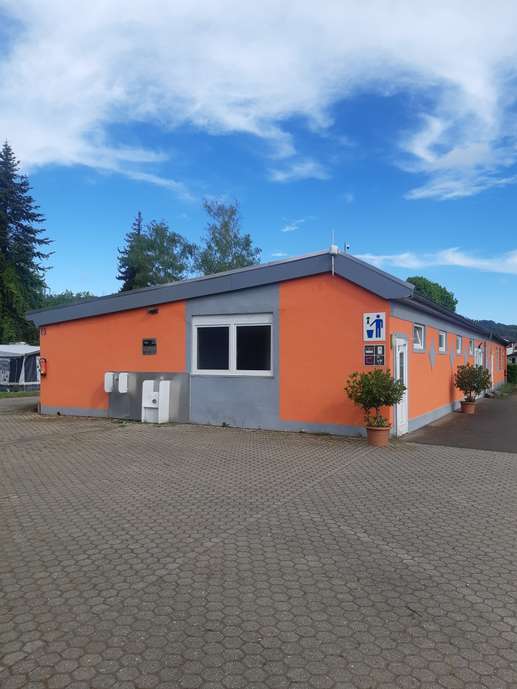 Einem Ort wurde ein Foto hinzugefügt