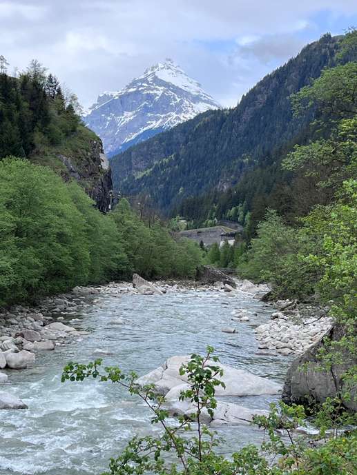 Einem Ort wurde ein Foto hinzugefügt