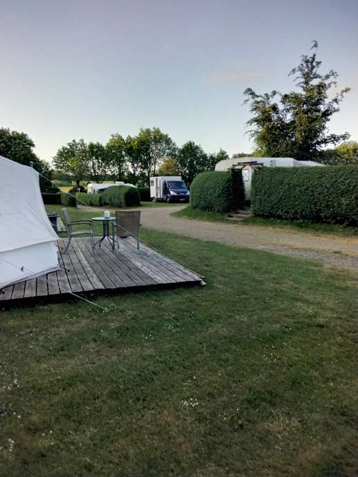 Einem Ort wurde ein Foto hinzugefügt