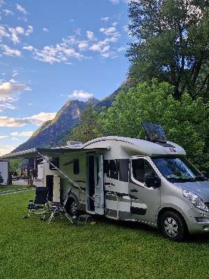 Einem Ort wurde ein Foto hinzugefügt