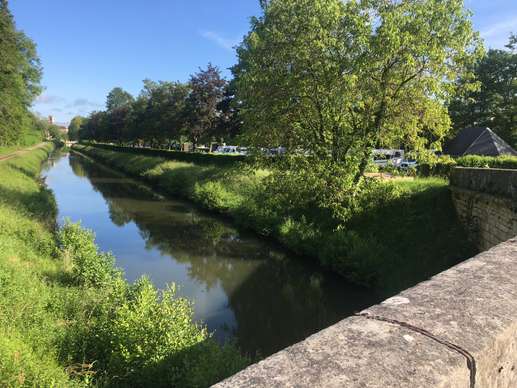 Einem Ort wurde ein Foto hinzugefügt